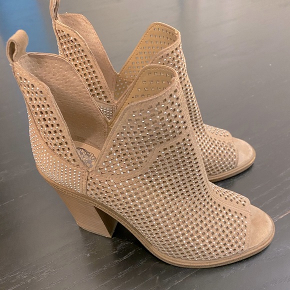 Vince Camuto open toe bootie - Picture 2 of 7